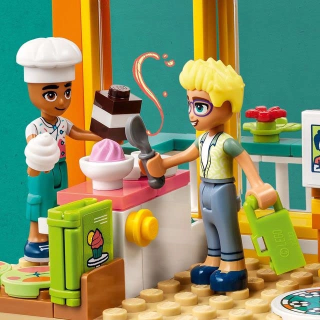 Friends Leo's Room (41754) - Baking Themed
