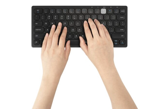 Multi-Device Dual Wireless Compact Keyboard - US Wireless