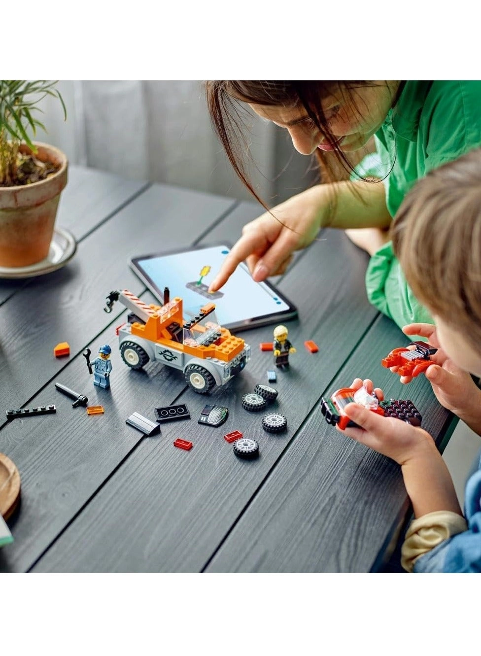 LEGO City Tow Truck and Sports Car Repair Vehicle Toy (60435) - Vehicle