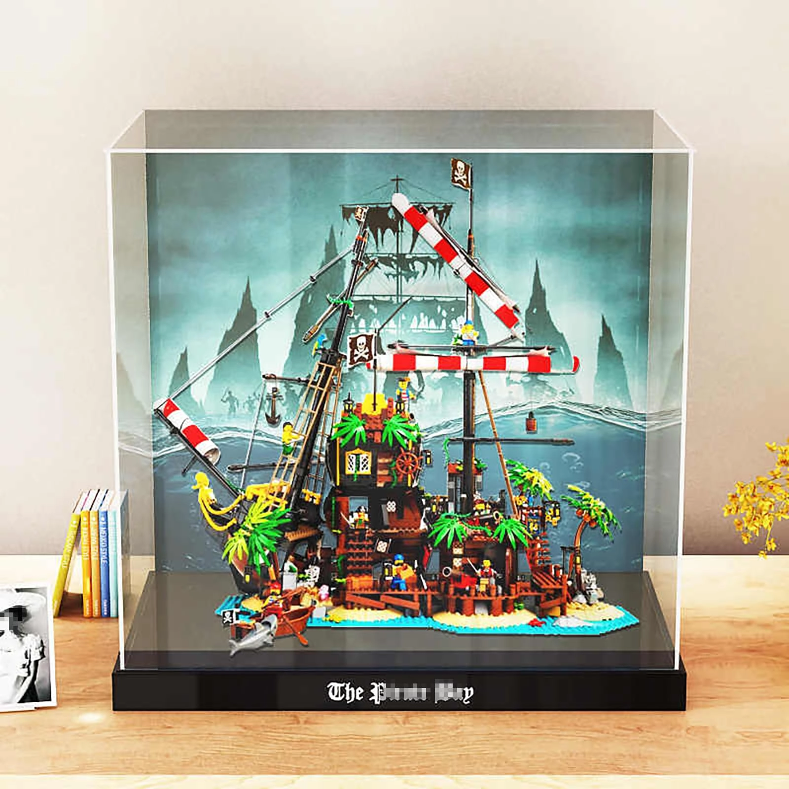 China Lego Acrylic Display Case for 21322 - 70x40x65cm Transparent