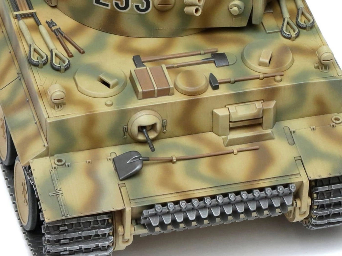 SdKfz. 181 Tiger I Model Kit (32603) - Plastic Kit - 1:48