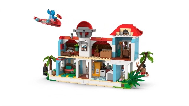 Disney Lilo and Stitch Beach House - 6 Rooms 5 Minifigures
