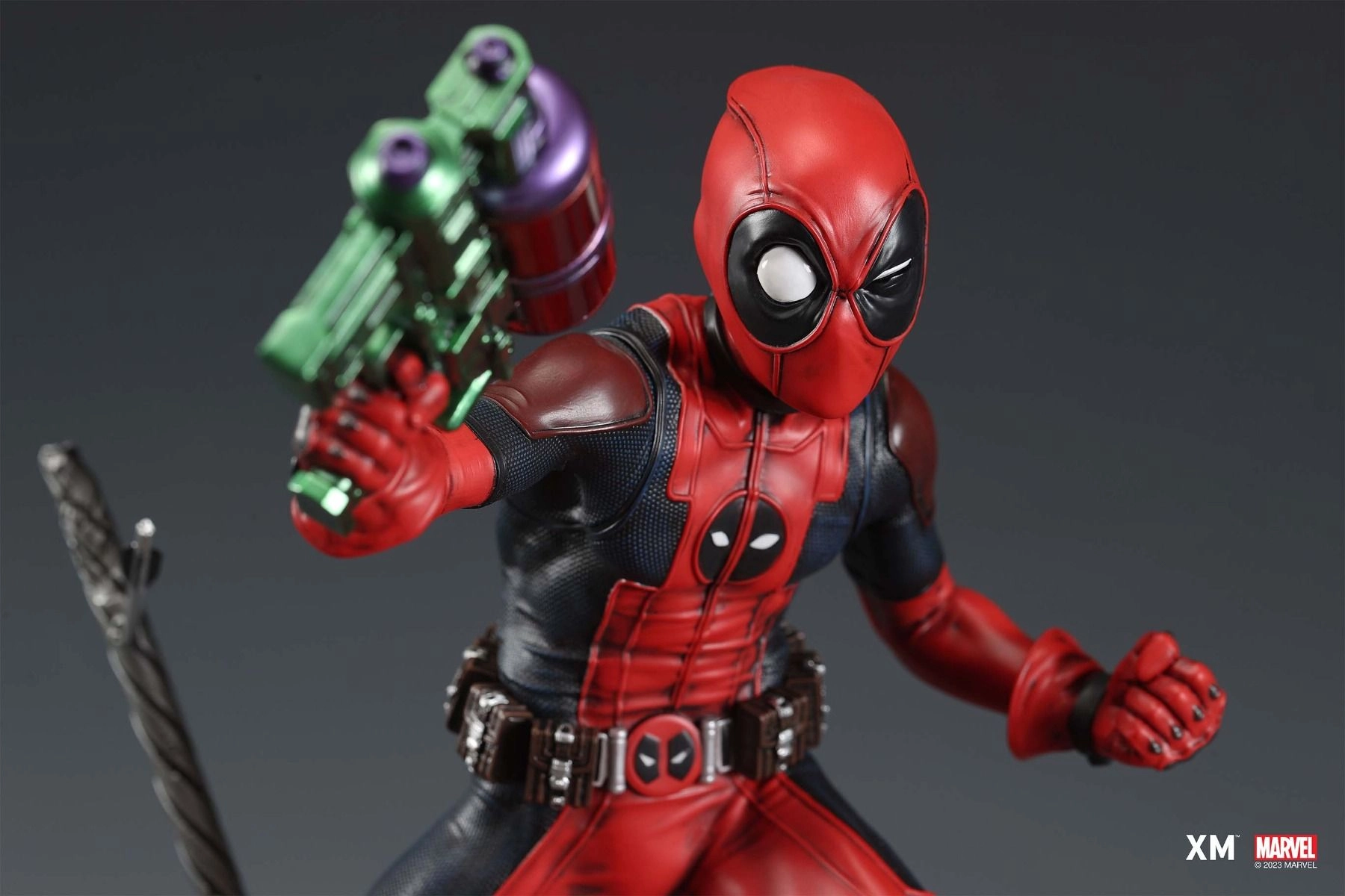 Kidpool and Dogpool Statue