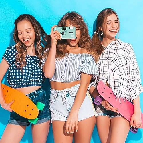 M35 - Reusable + 35mm film - 36 exposures + Tips Card - Bonus Postcard