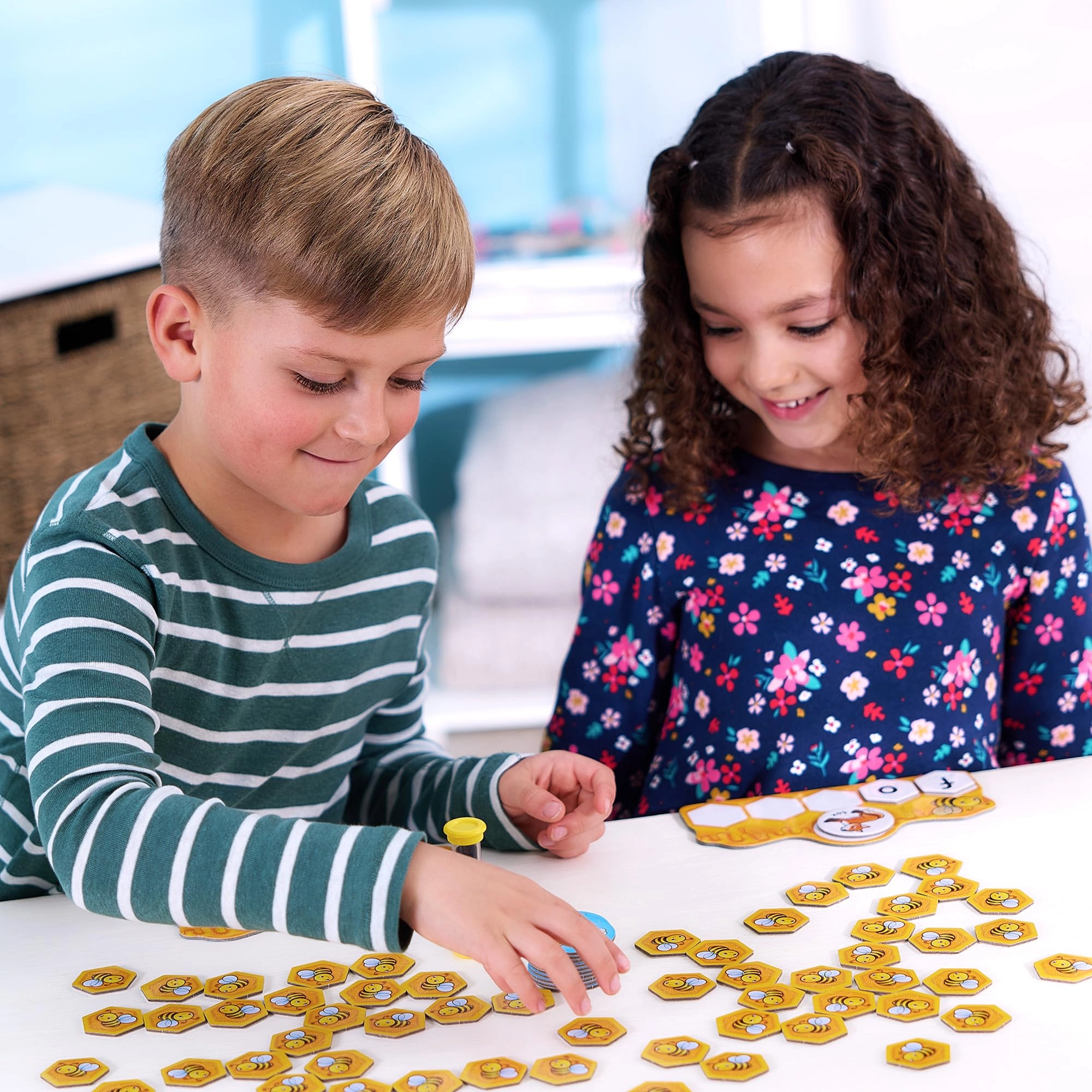Buzz Words Spelling Game - Suitable for 5 years and above