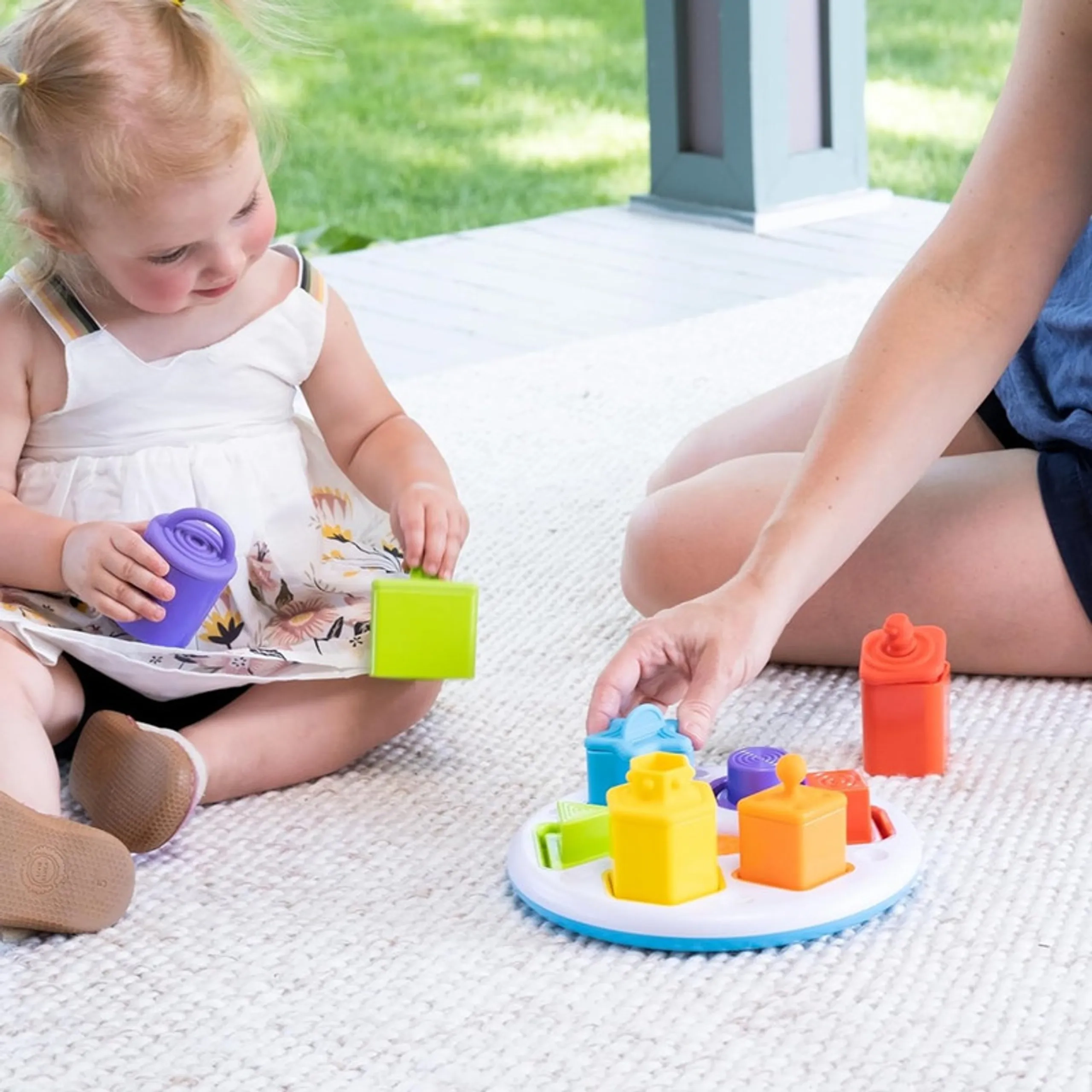 Fat Brain Toys Plugzy Shape Stacking - 10 months+ 13 pieces