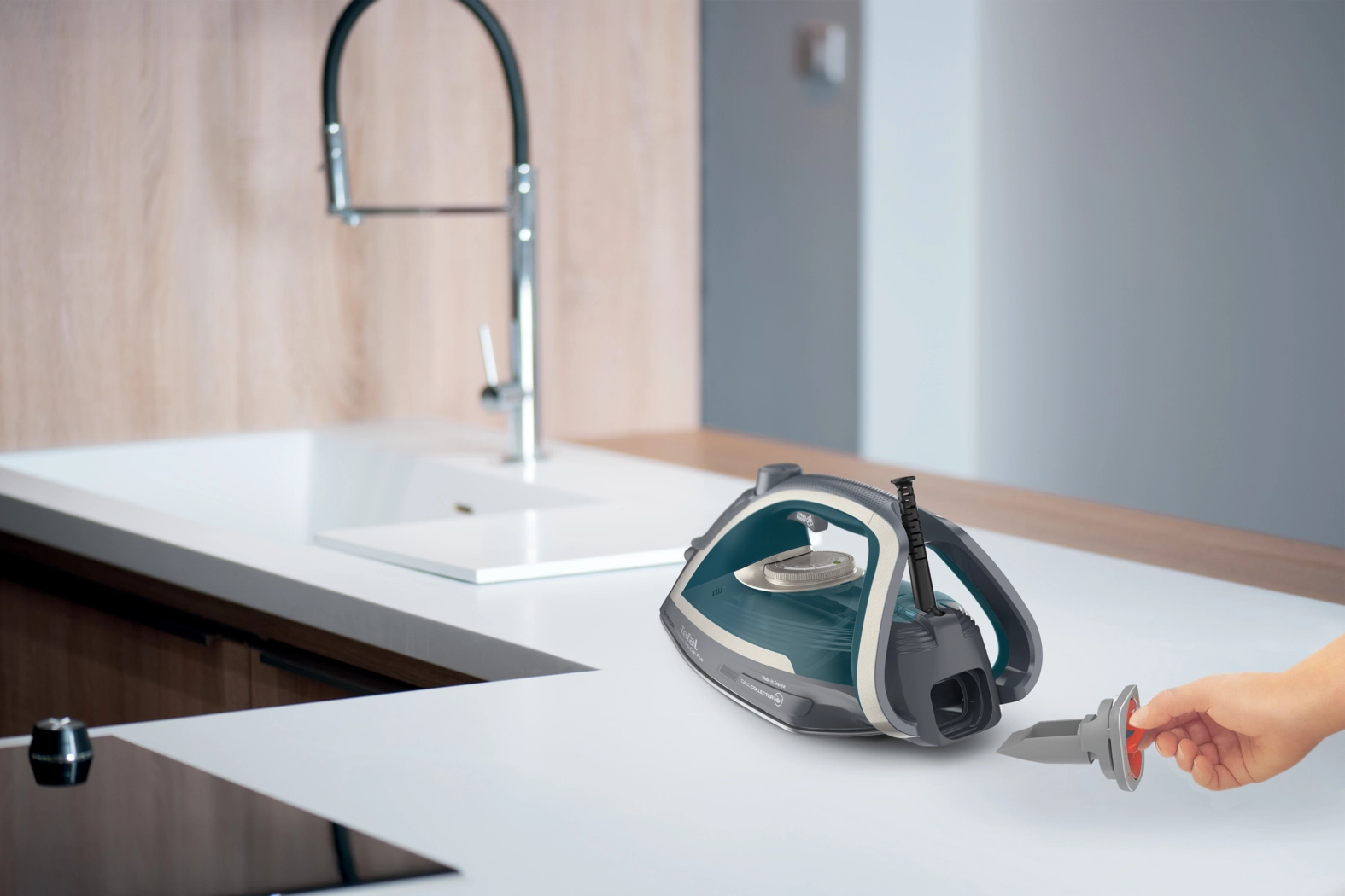 FV6872M0 - Steam Iron Blue 2800 Watt