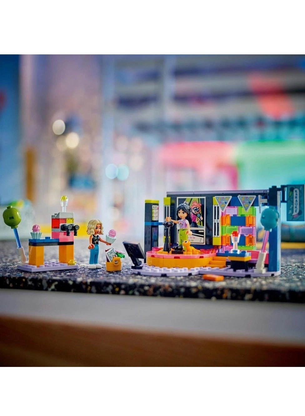 Karaoke Music Party - Friends - Nova + Liann + Pet Gecko (42610) 3 pcs