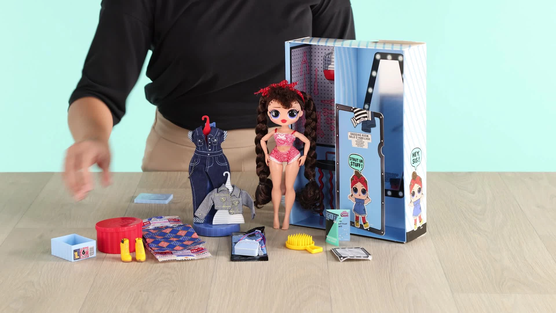 Busy B.B. Fashion Doll - 20 Surprises Poseable