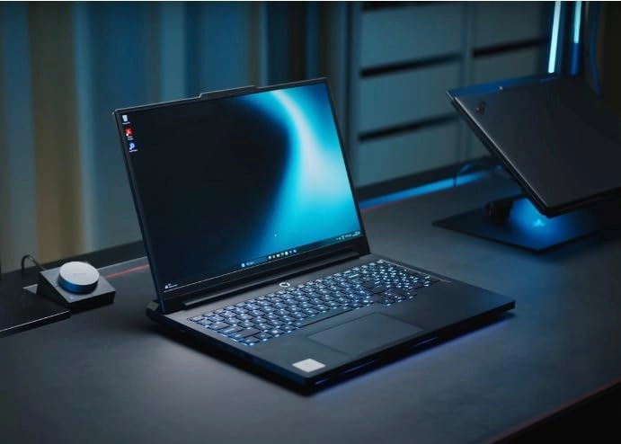Legion Pro 7 83F5008NAX - 16'' Core Ultra 9 275HX 32GB DDR5 2TB SSD