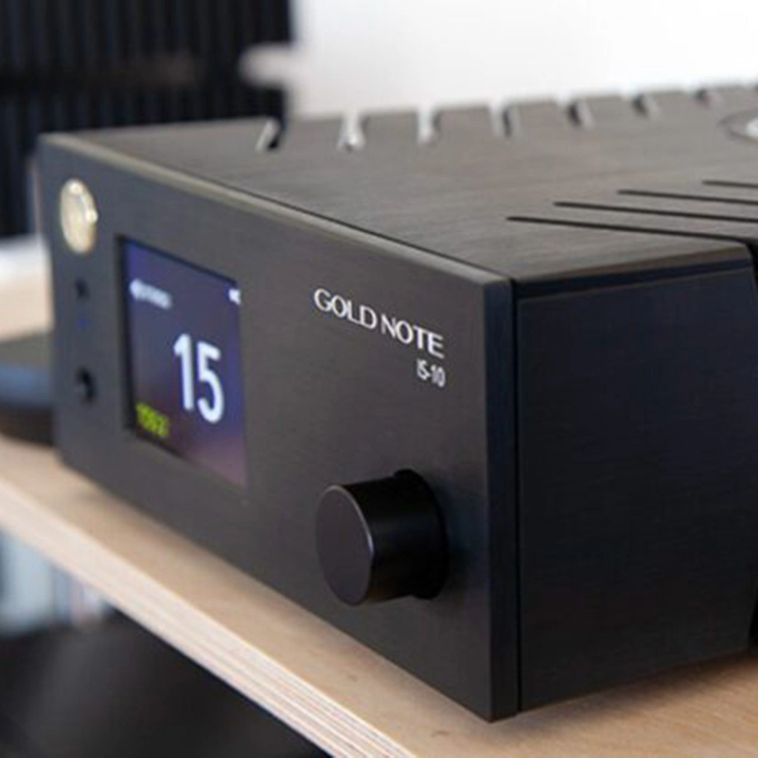 IS-10 - 2 channels 90 Watt