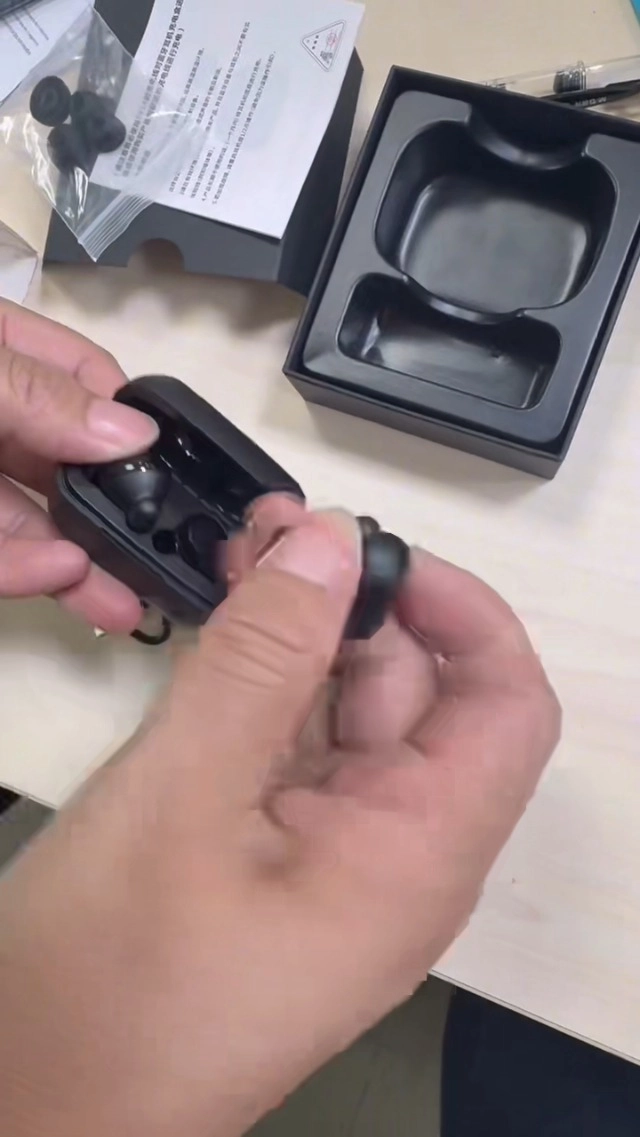 TS16 Wireless Earbud