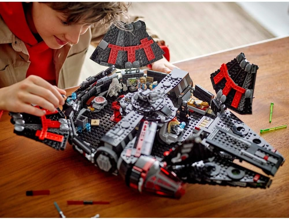 Star Wars The Dark Falcon (75389)