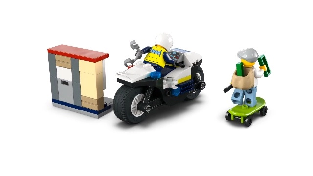 City Police Motorcycle Chase (60455) - Motorcycle 2 Minifigures Skateboard