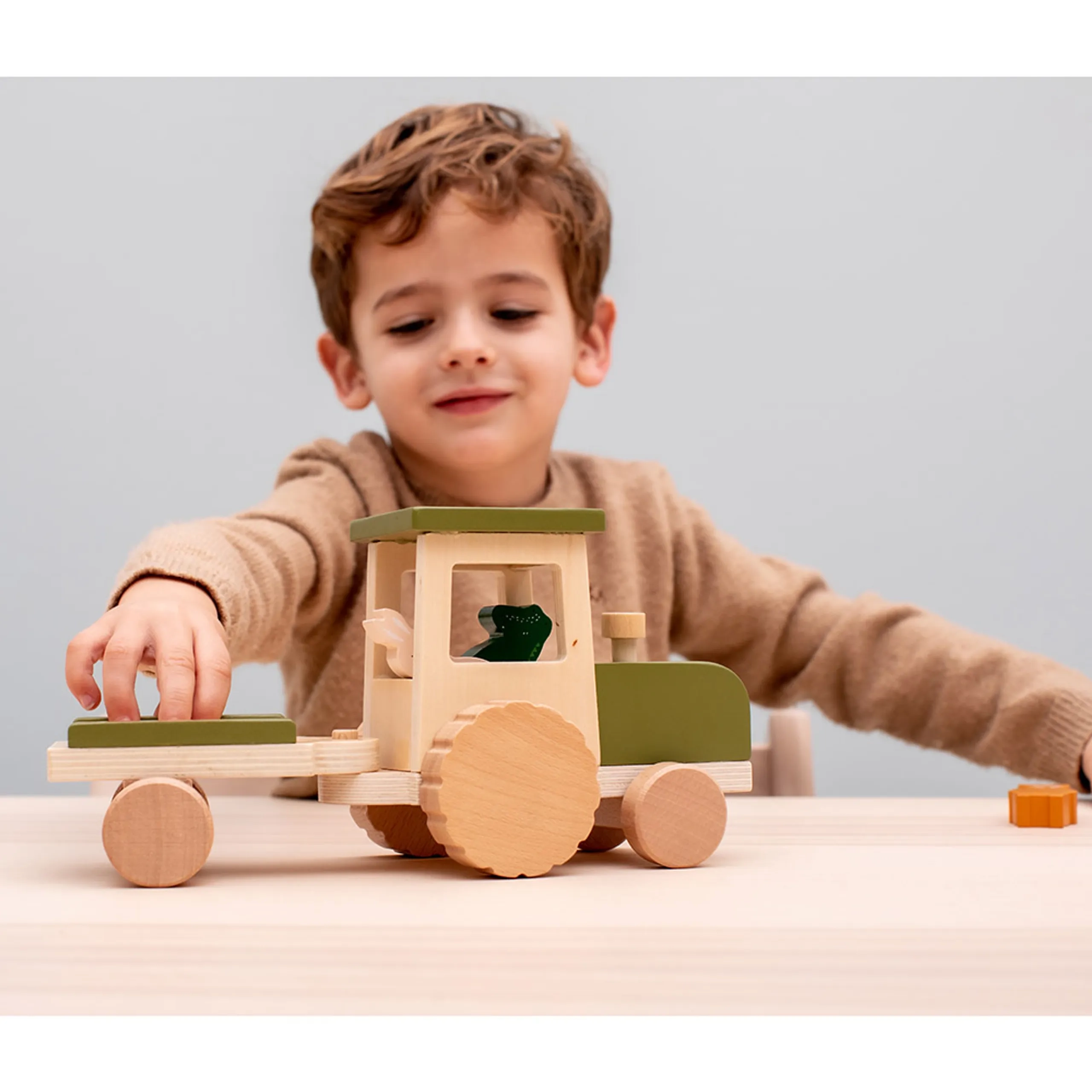 Wooden Tractor With Trailer - 18 months+