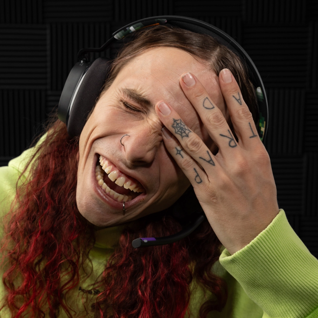 SLYR Pro - Wired Headset