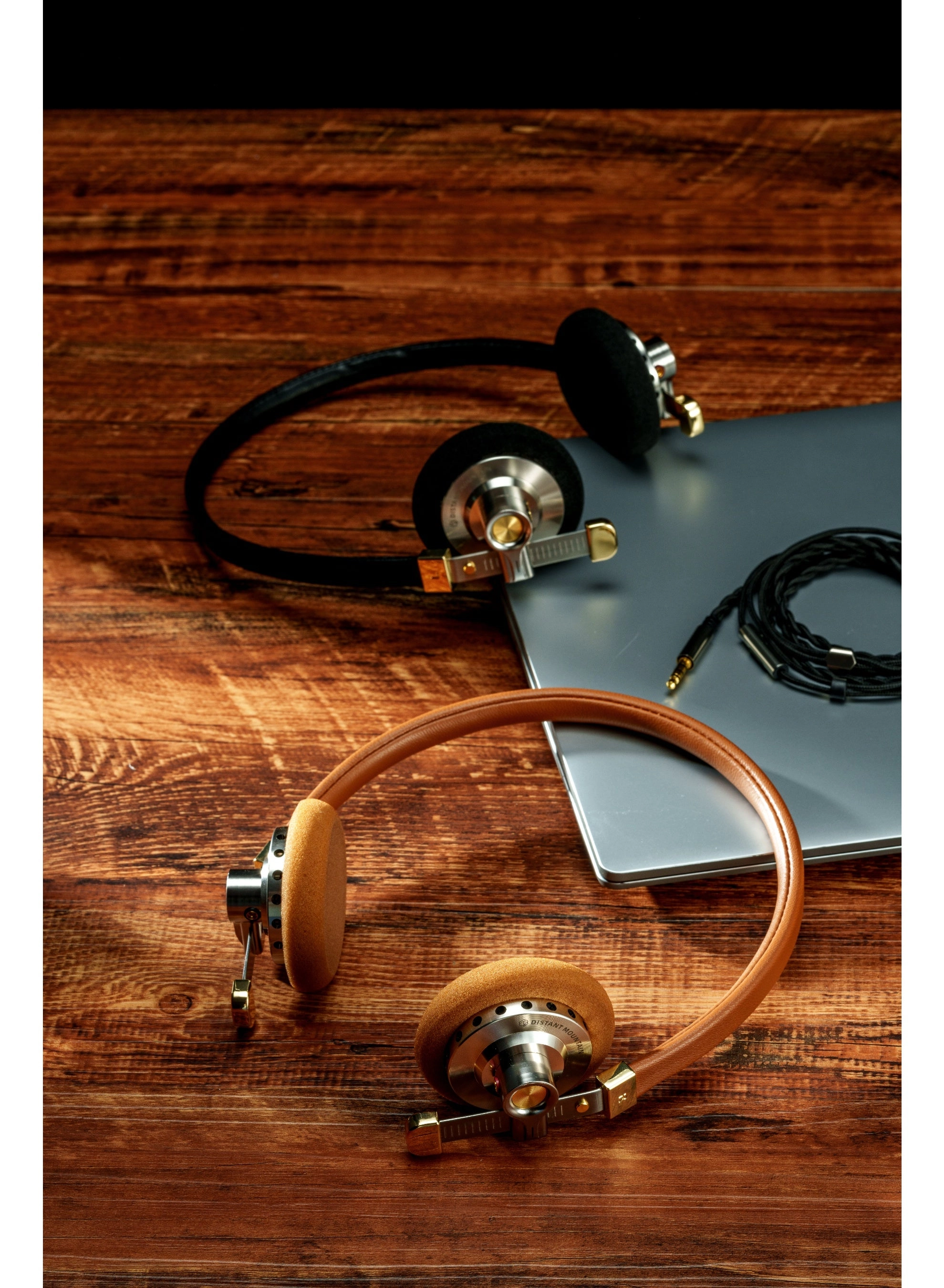 Distant Mountain Wired Headphone