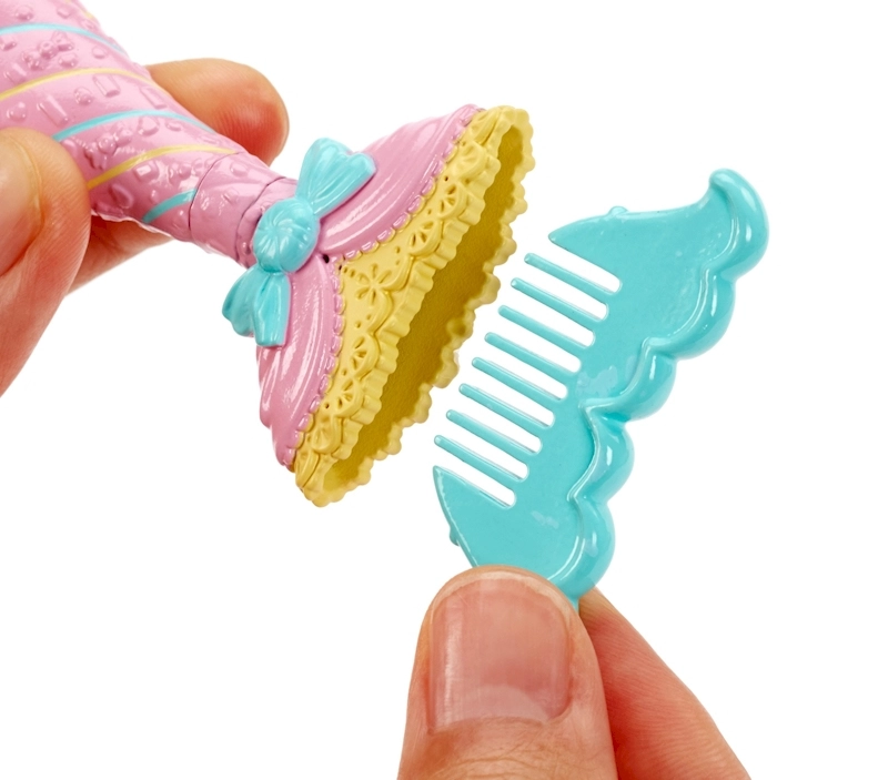 Barbie Dreamtopia Dress-Up Doll - 2-in-1 transformation 8 pieces Ages 36 month(s)+