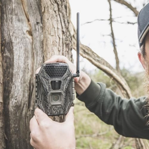 Terra Cell + Ultra SDHC UHS-I Memory Card + All-In-One High-Speed Card Reader - 16MP