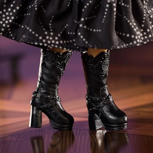 Barbie Inspiring Women Anna Sui - 1:6 scale Plastic Ages 6+