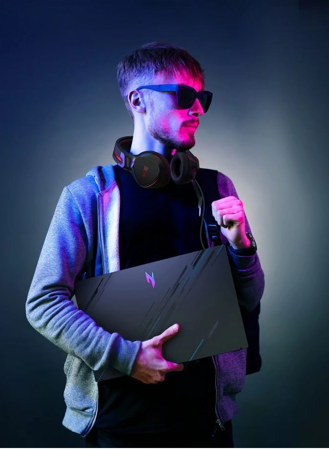 Nitro V 15 - 15.6'' i9-13900H 32GB DDR5 1TB SSD