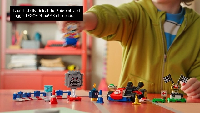Super Mario LEGO Interactive Mario & Standard Kart (72043) - 3 Figures Toy Race Course