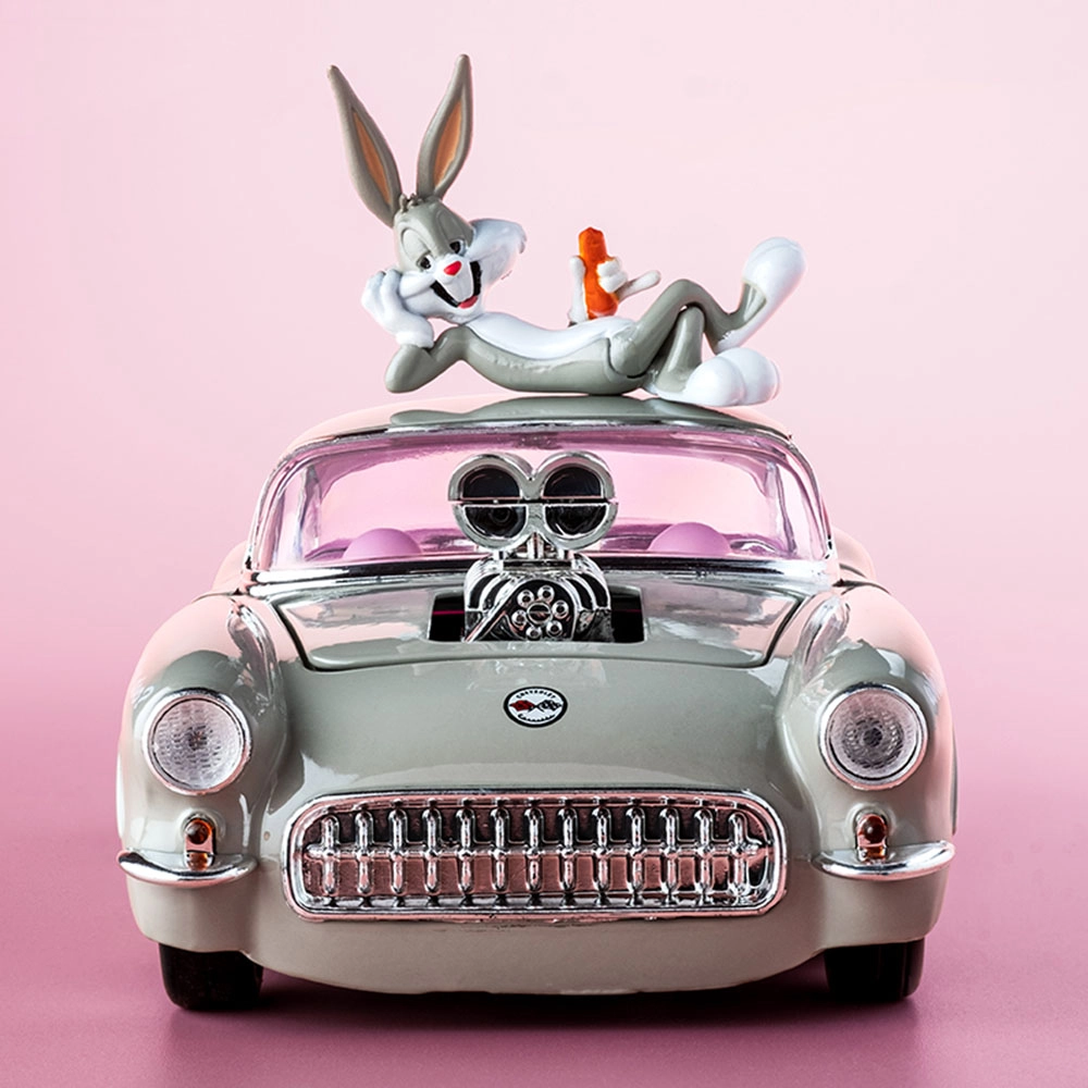 Looney Tunes 1967 Chevy Corvette - 1:24 Die cast