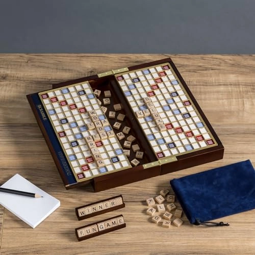 Scrabble: Travel Edition Deluxe