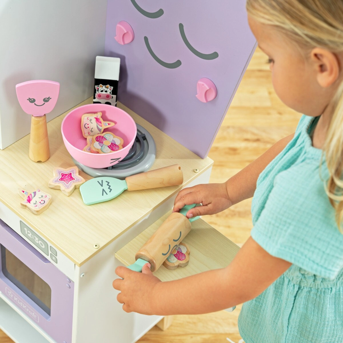 Lil' Friends Play Kitchen - 14 pcs (DBT-10196)