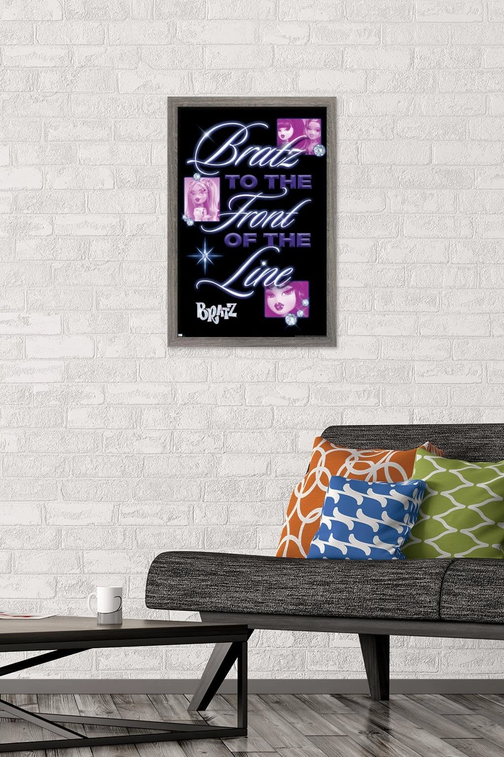 Bratz: Girls Nite Out - Front Of The Line Wall Poster - Paper 22.4\"L x 14.7\"W