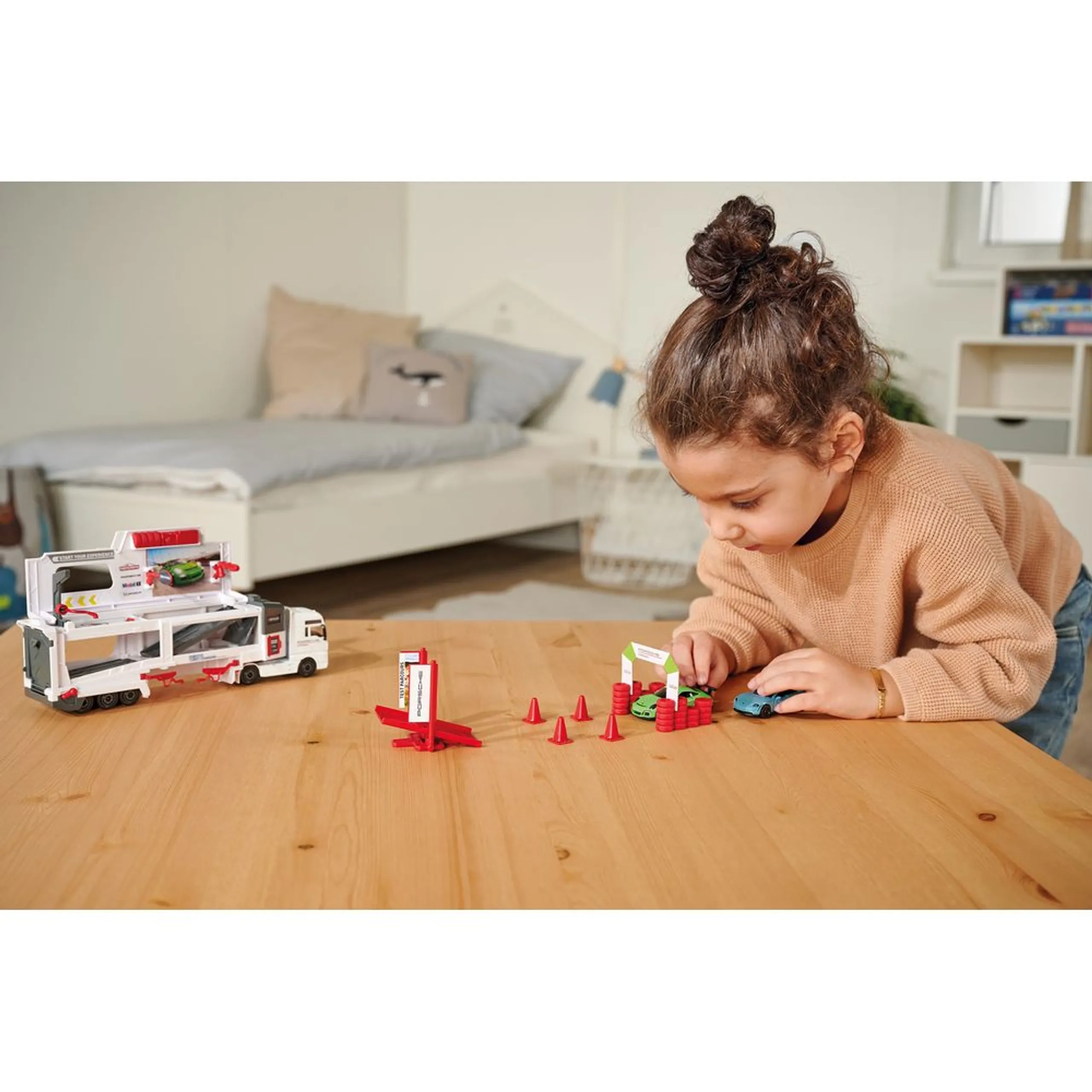 MAN TGX Porsche Experience Truck - 27 cm 2 die-cast models