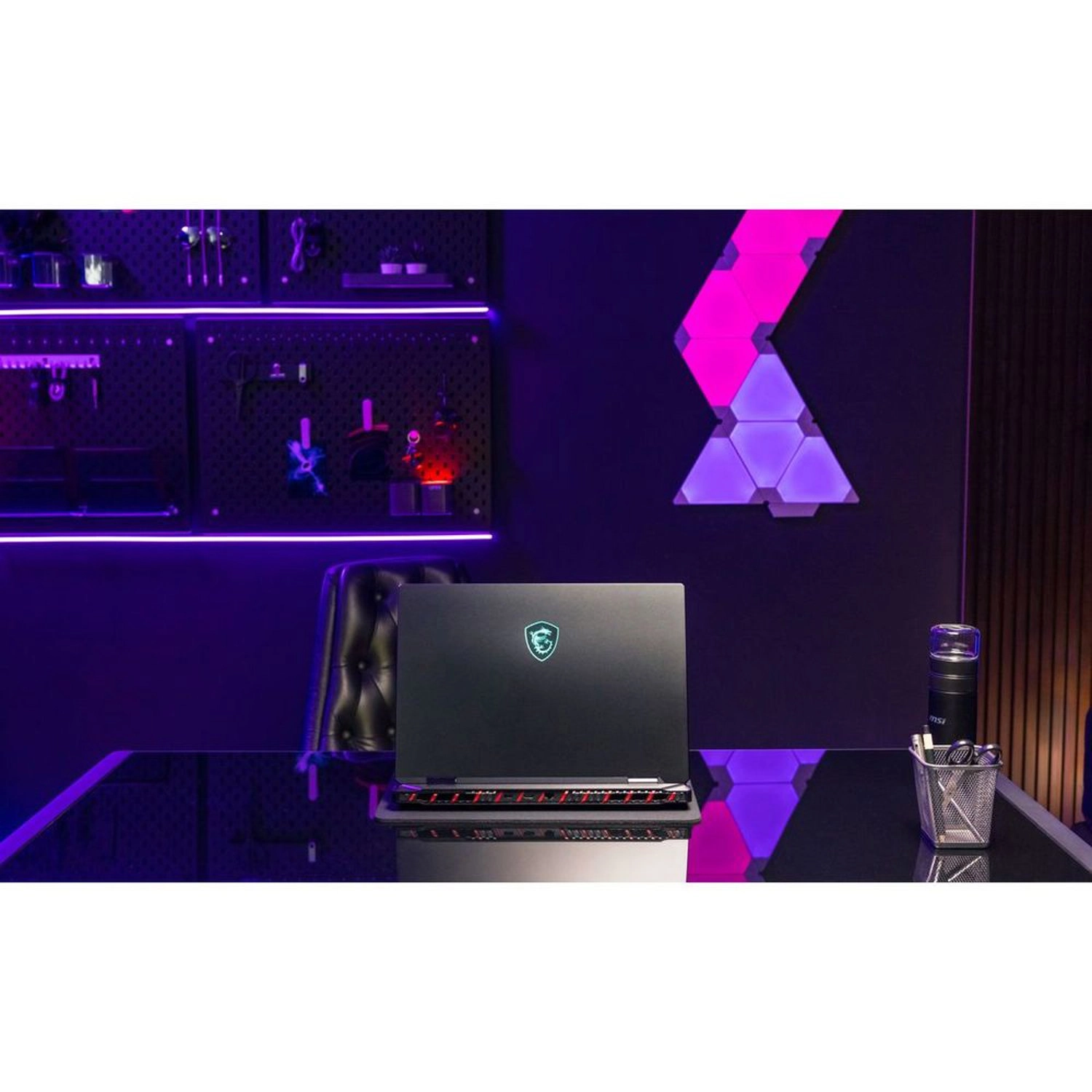 Raider 18 HX AI A2XWIG - 18'' Core Ultra 9-285HX 64GB DDR5 2TB SSD