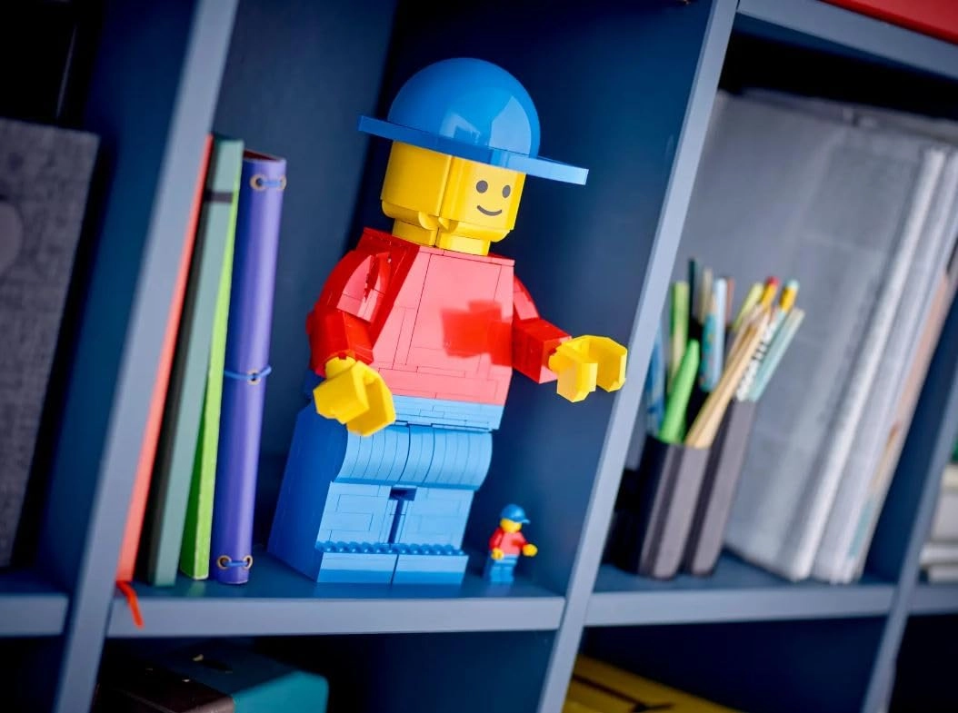 Up-Scaled Minifigure (40649)