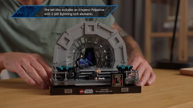 Star Wars Emperor's Throne Room Diorama (75352) - 40th Anniversary Luke Skywalker and Darth Vader Minifigures