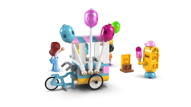LEGO Friends Ice Cream & Balloon Stand