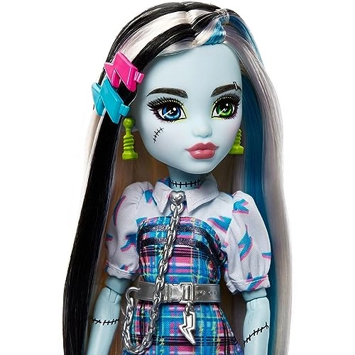 Frankie Stein Doll - Pink 11 points of articulation Ages 4+