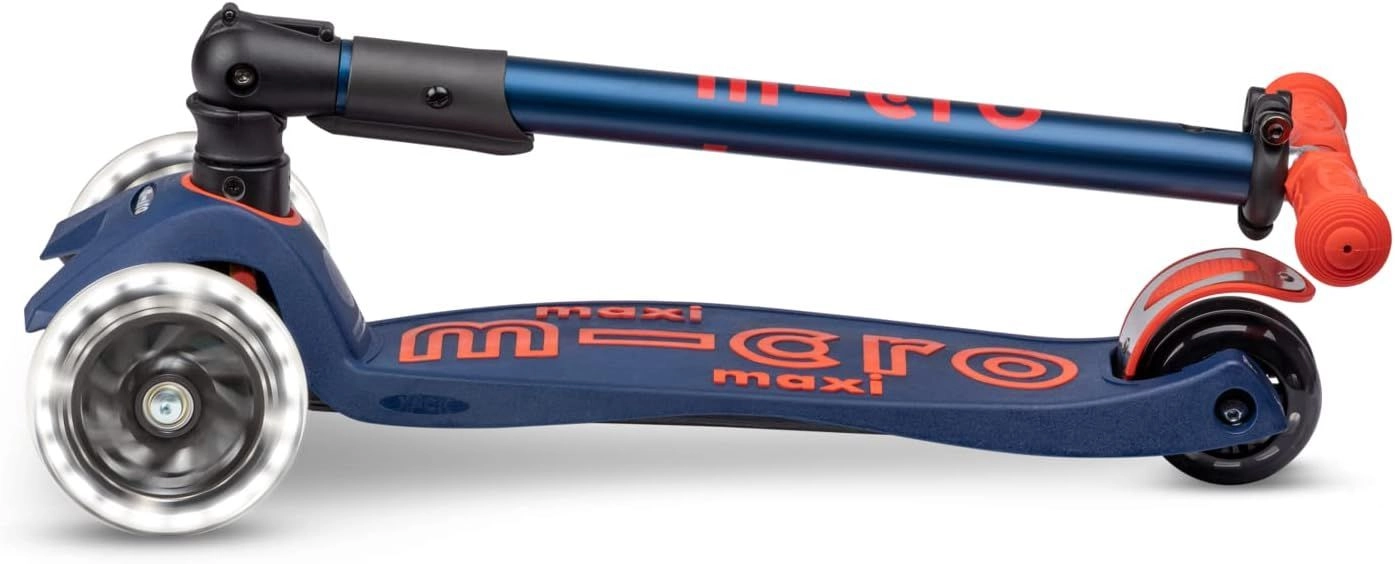 Maxi Deluxe 3-Wheel Kick Scooter – 120/80 mm LED Foldable