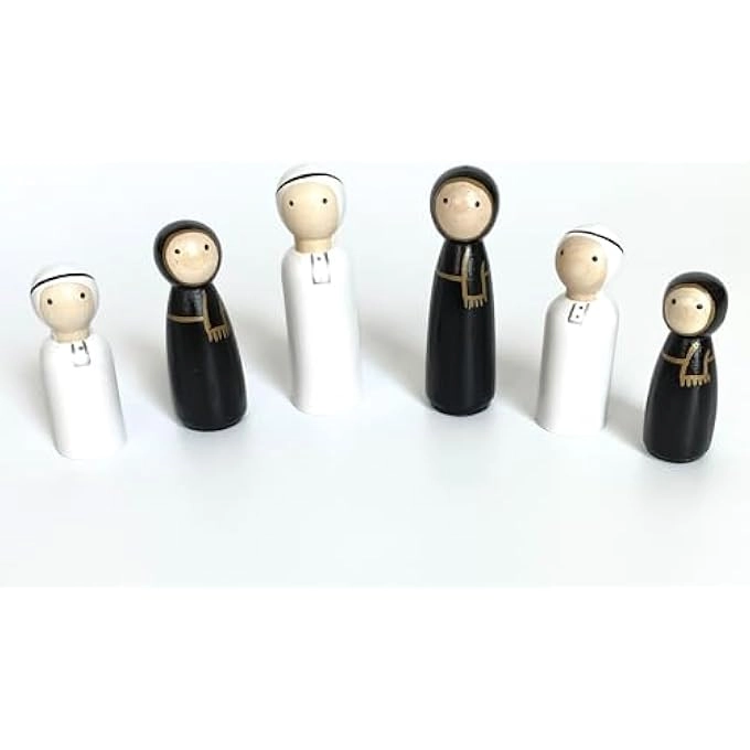 Little Emirati Family Wooden Peg Dolls Set - 36 months - 8 years 6 pieces
