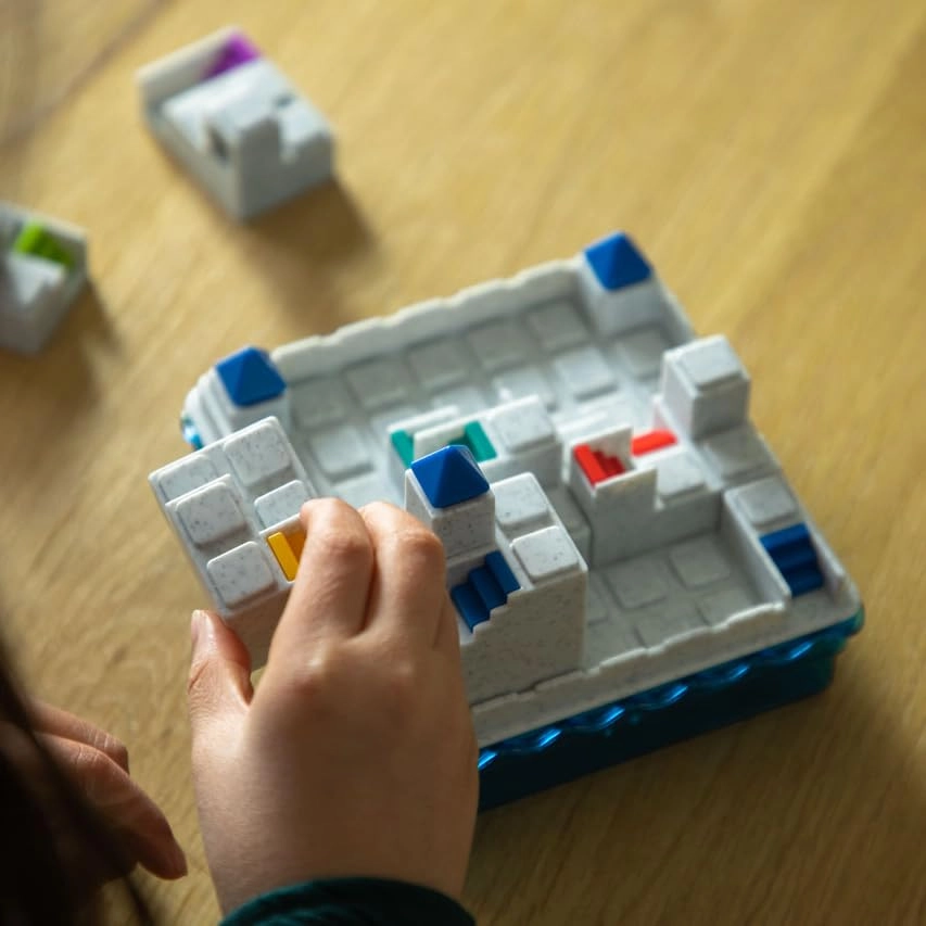 Atlantis Escape Puzzle - Compact Logic Game