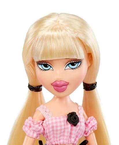 Cloe Fashion Doll - 11.5 inches Goin’ Out!