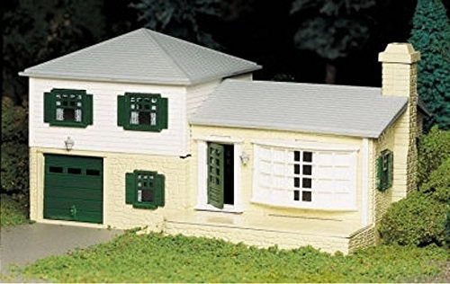 Split Level House - O Scale Un-assembled