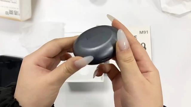 A28-P-1 Wireless Earbud