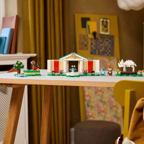 Animal Crossing Blathers's Museum Collection (77056)
