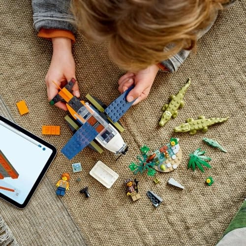 City Jungle Explorer Water Plane (60425) - 6 Plus 2 Minifigures