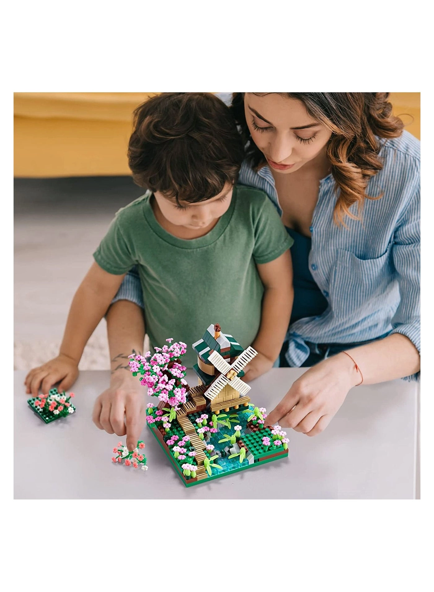 River Windmill - Sakura Cherry Blossom 600 pcs