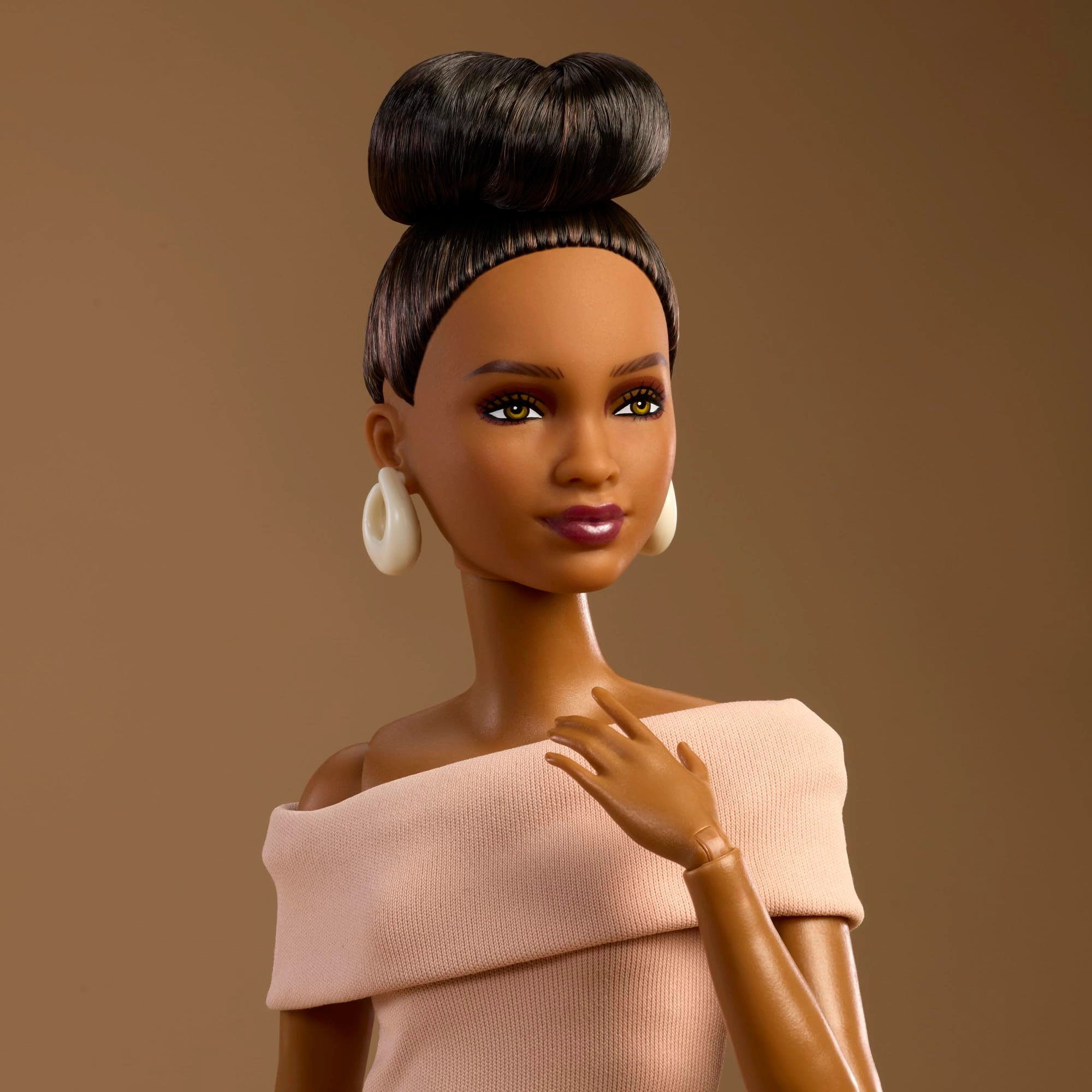 Barbie Basics Model 08 - Brunette Tan Dress Strappy Heels Ages 6+