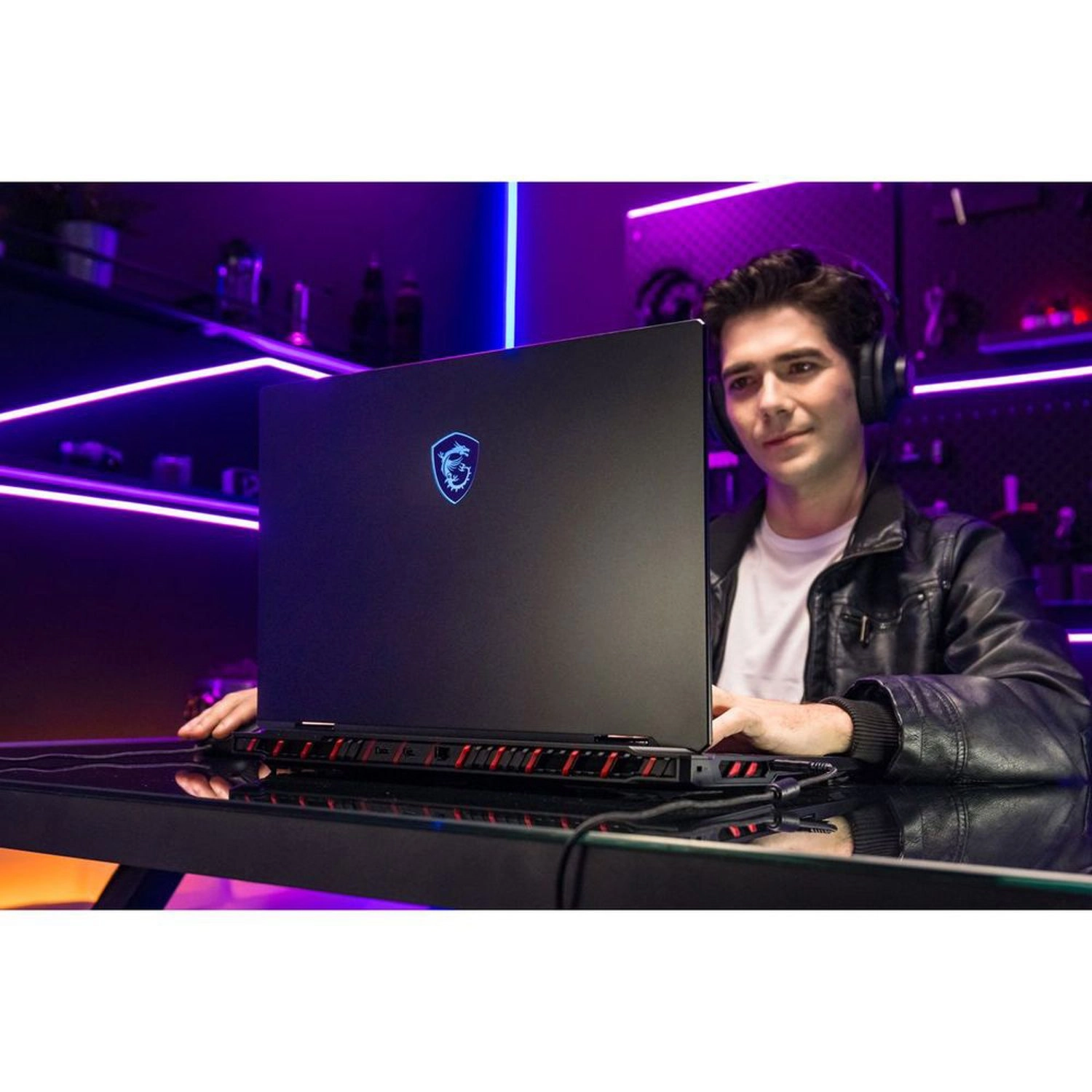 Raider 18 HX AI A2XWIG - 18'' Core Ultra 9-285HX 64GB DDR5 2TB SSD