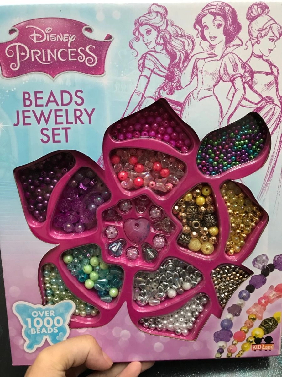 Disney Princess Beaded Jewellery Set - 1000+ assorted beads 8 pendant beads