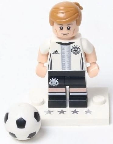 LEGO Mini Figure - DFB - The Team: #18 Toni Kroos (71014)