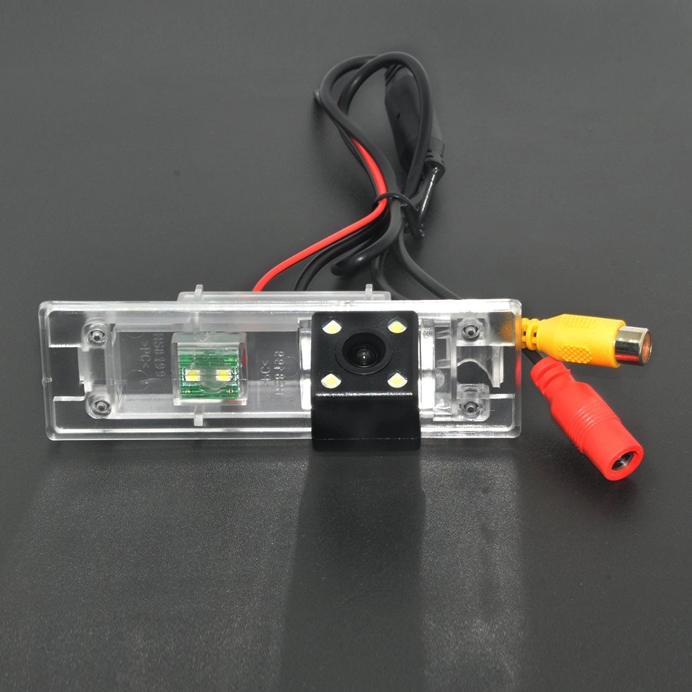 Car Rearview Camera - 728 x 512 pixels